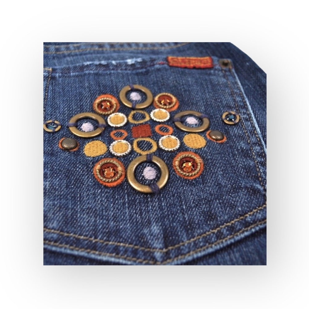 new 7 For All Mankind® ☯︎︎ Gold Medallion Embroidered Bootcut Jeans ☯︎︎ NY Dark - Picture 9 of 16